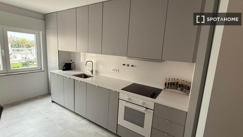 Apartment Lisbon, 2 beds, 95m² — photo 3