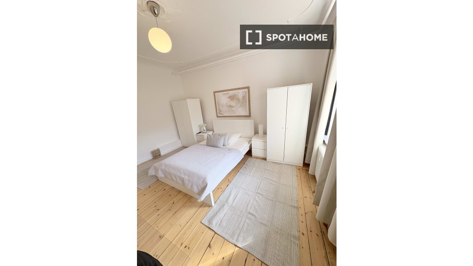 Double room Berlin, 3 beds, 20m² — photo 2