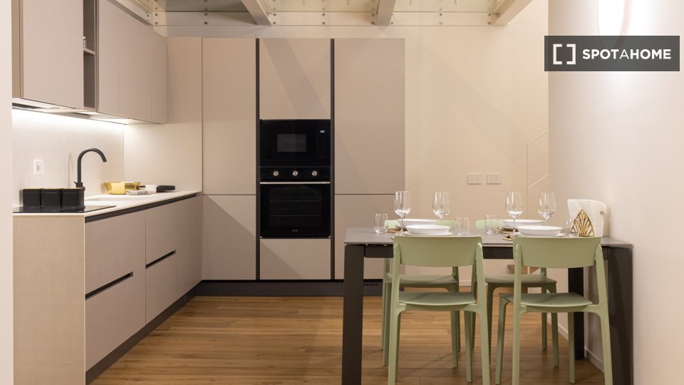 Apartment Milan, 1 bed, 70m² — photo 2