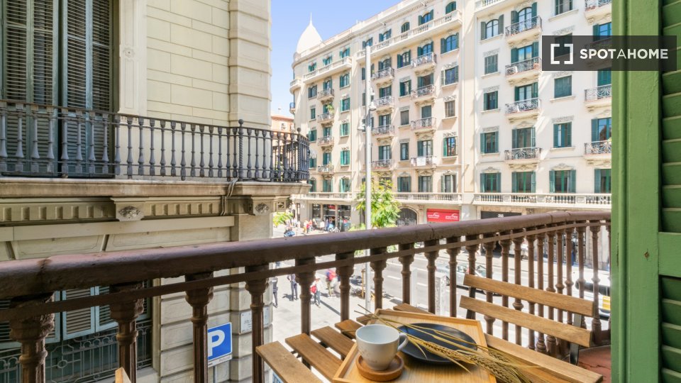 Double room Barcelona, 9 beds, 285m² — photo 8