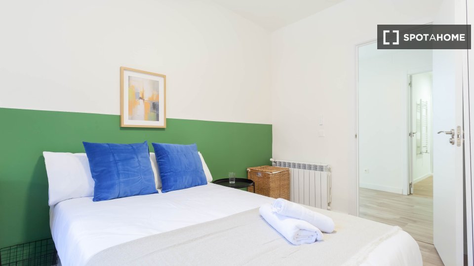 Double room Madrid, 9 beds, 180m² — photo 29