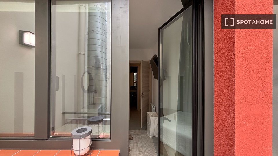 Double room Barcelona, 4 beds, 90m² — photo 4