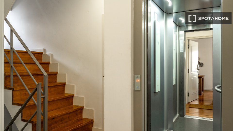 Apartment mono Lisbon, 52m² — photo 1