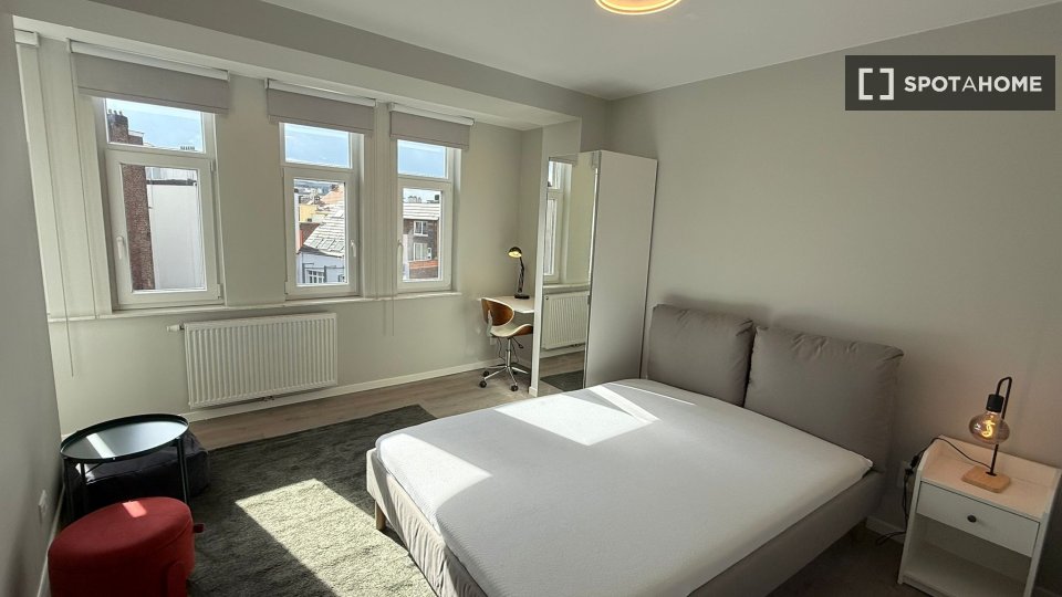 Double room Brussels, 5 beds — photo 29