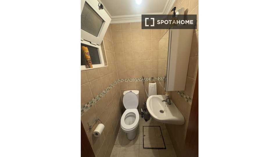 Double room Lisbon, 4 beds — photo 6