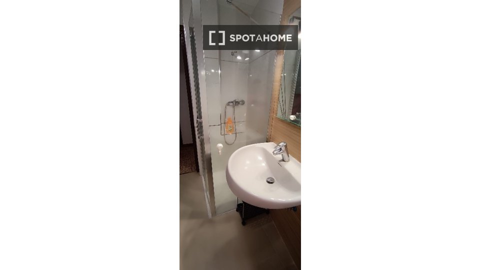 Double room Salamanca, 6 beds, 146m² — photo 5