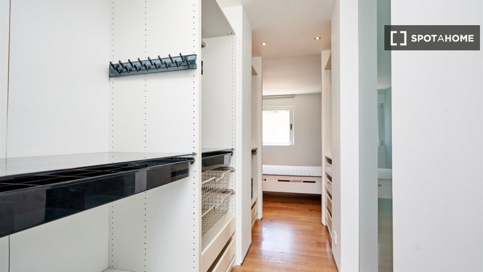 Apartment Lisbon, 3 beds, 110m² — photo 13