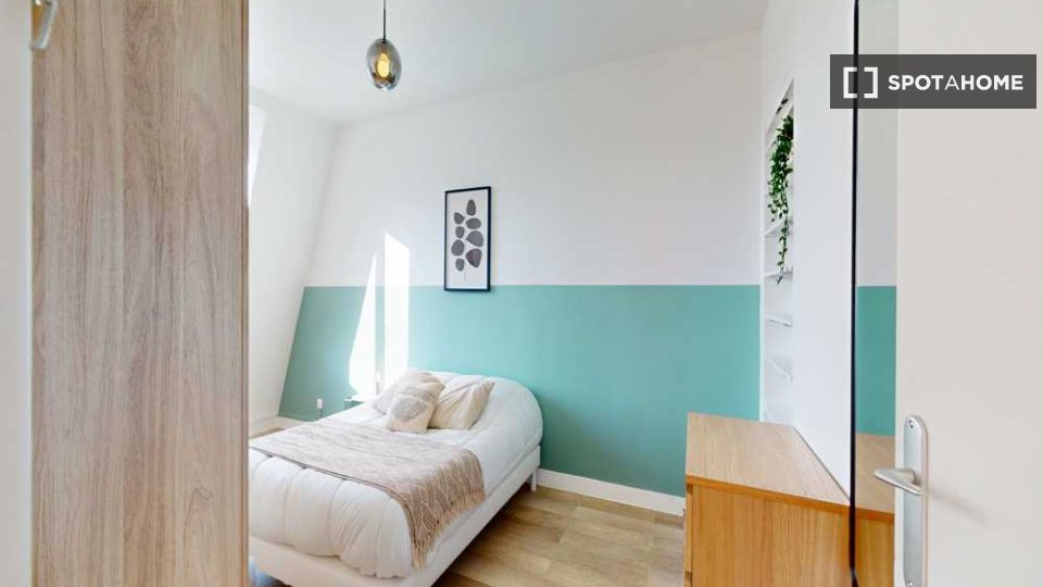 Double room Paris, 5 beds, 120m² — photo 9