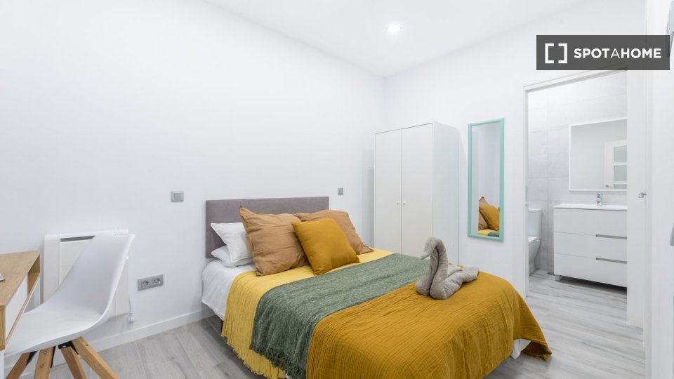Double room Madrid, 8 beds — photo 14