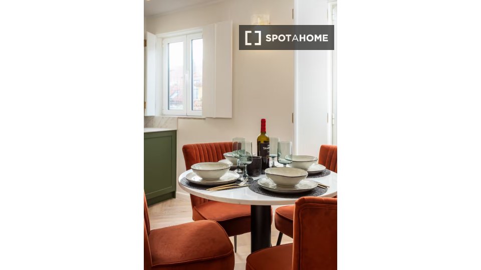 Apartment Lisbon, 1 bed — photo 2