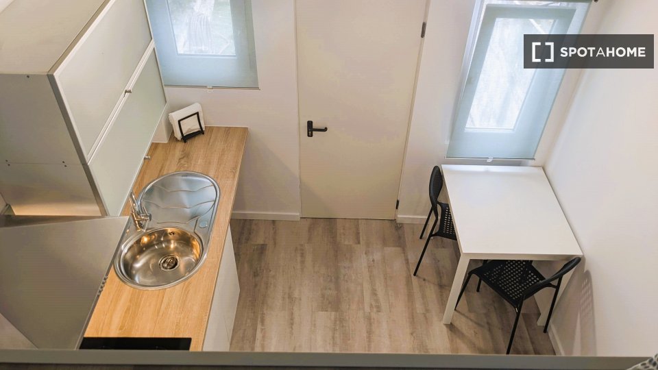 Apartment mono Lisbon, 25m² — photo 13