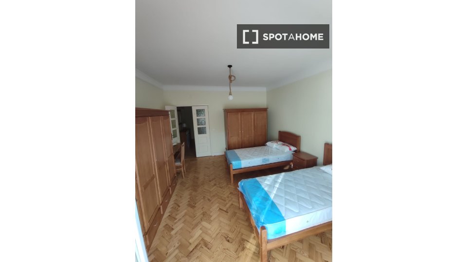 Double room Lisbon, 6 beds, 165m² — photo 10
