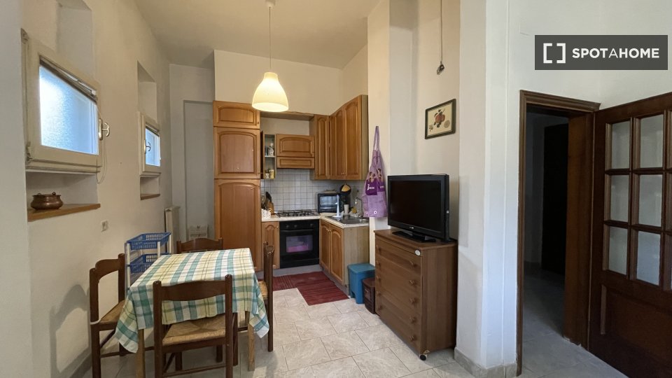 Double room Florence, 3 beds, 90m² — photo 10