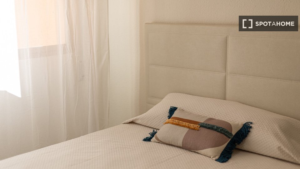 Chambre double Valence, 4 chambres — photo 16
