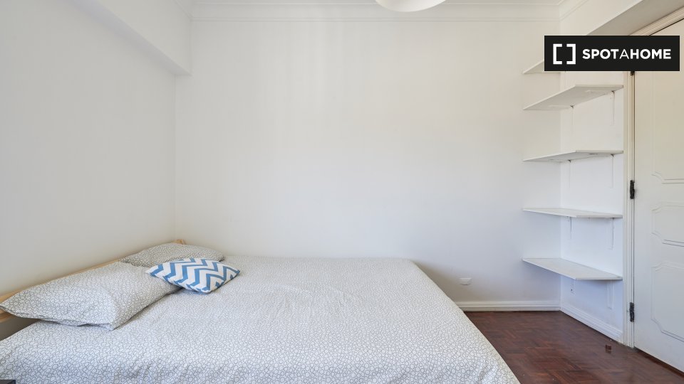 Double room Lisbon, 8 beds — photo 3