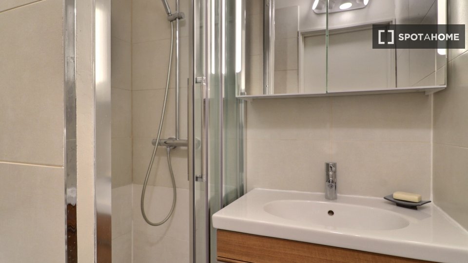 Apartment Paris, 1 bed, 33m² — photo 5