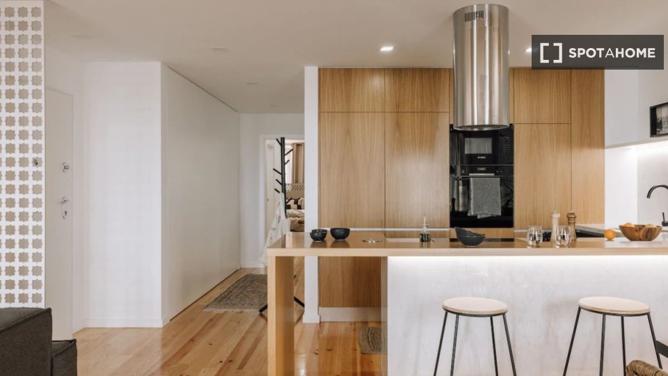 Apartment Lisbon, 2 beds — photo 19