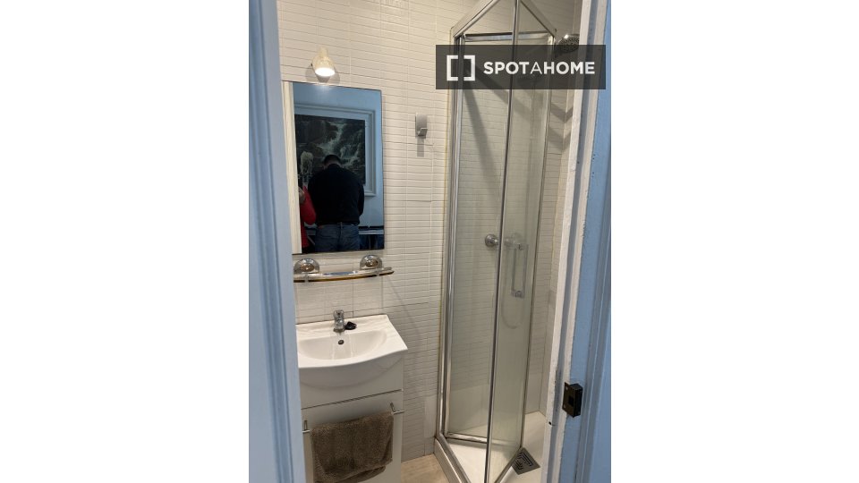Double room Barcelona, 4 beds, 70m² — photo 5