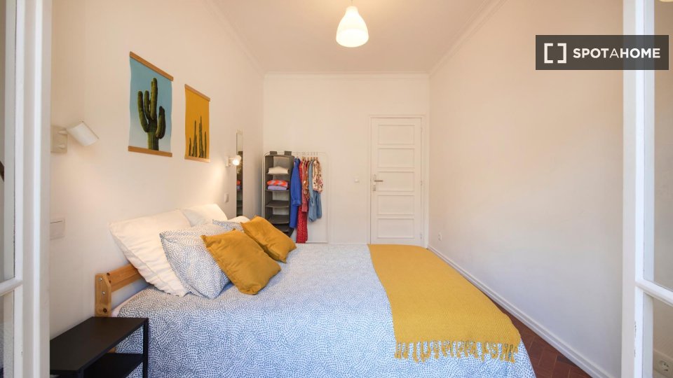 Double room Lisbon, 7 beds, 120m² — photo 10