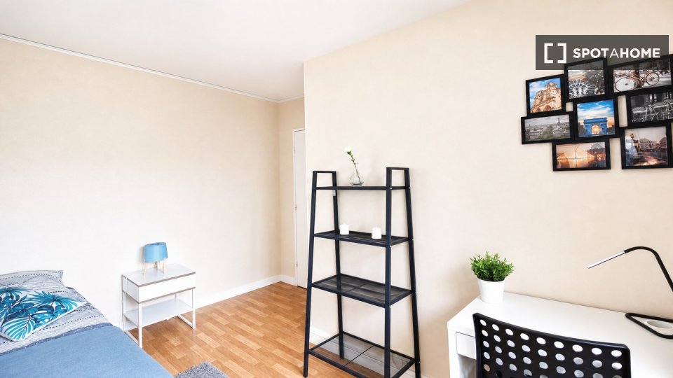 Chambre double Paris, 4 chambres — photo 29