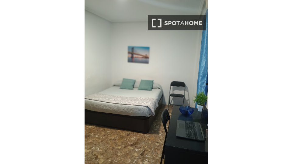Apartment Valencia, 4 beds — photo 2