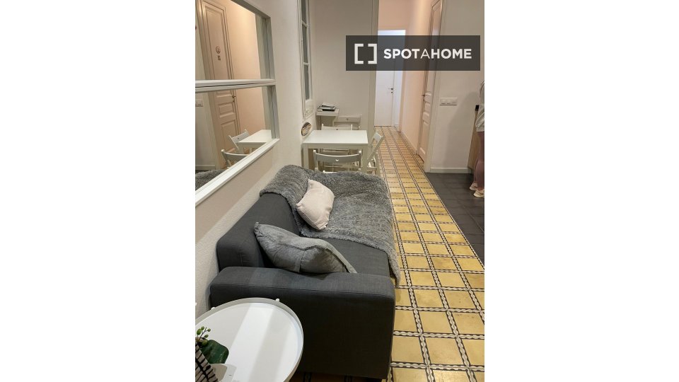 Double room Barcelona, 4 beds, 75m² — photo 14