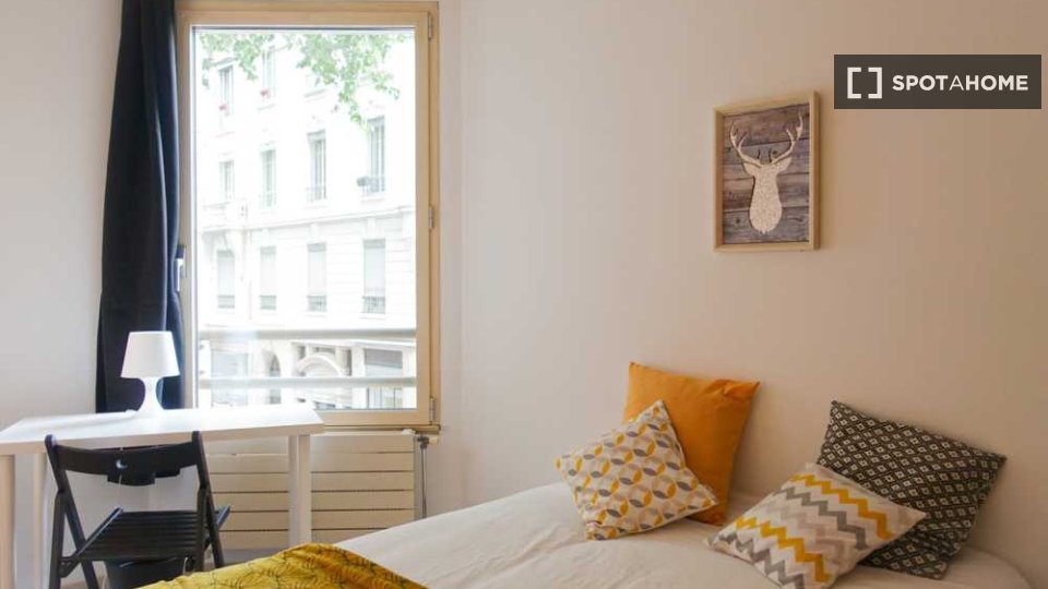 Double room Lyon, 4 beds, 100m² — photo 6