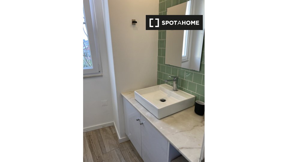 Apartment mono Lisbon, 60m² — photo 8