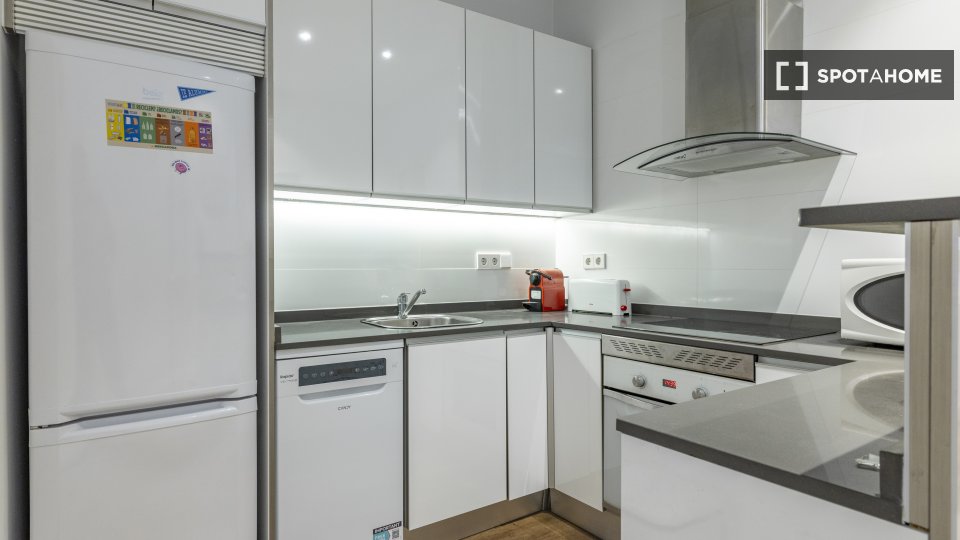 Apartment Madrid, 2 beds, 80m² — photo 3