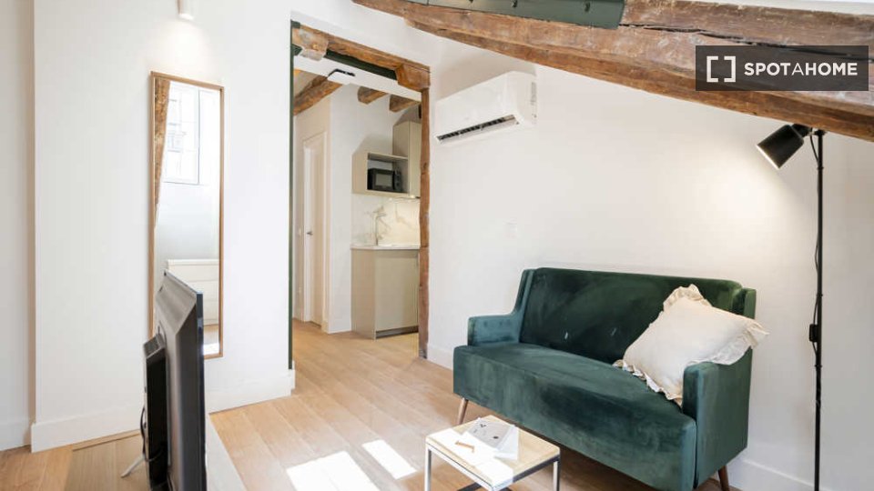 Double room Madrid, 16 beds — photo 32
