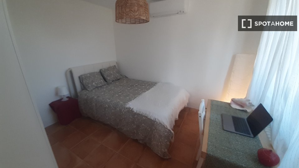 Apartment Barcelona, 3 beds, 40m² — photo 3