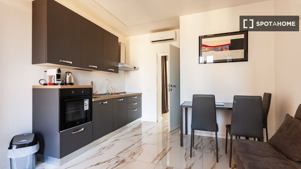 Apartment Milan, 1 bed, 44m² — photo 18