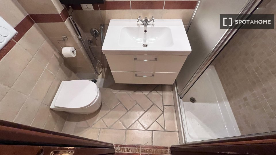Double room Rome, 4 beds, 94m² — photo 30