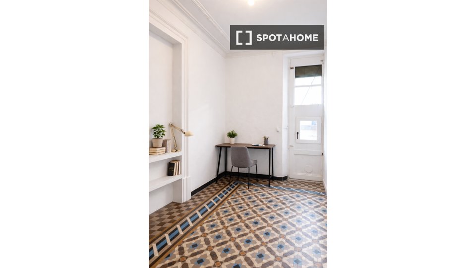 Double room Barcelona, 4 beds, 95m² — photo 23