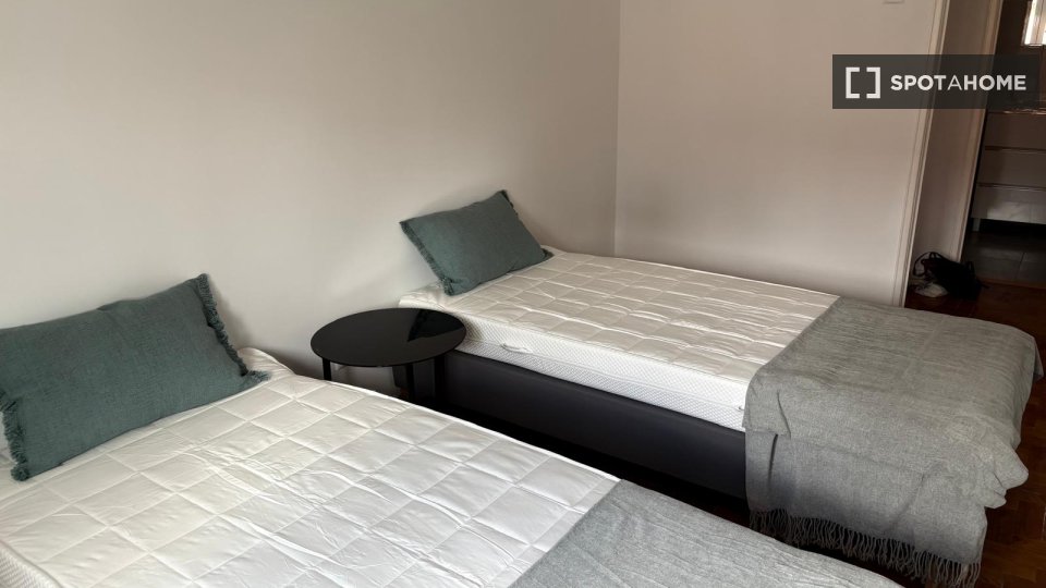 Apartment Lisbon, 2 beds — photo 2
