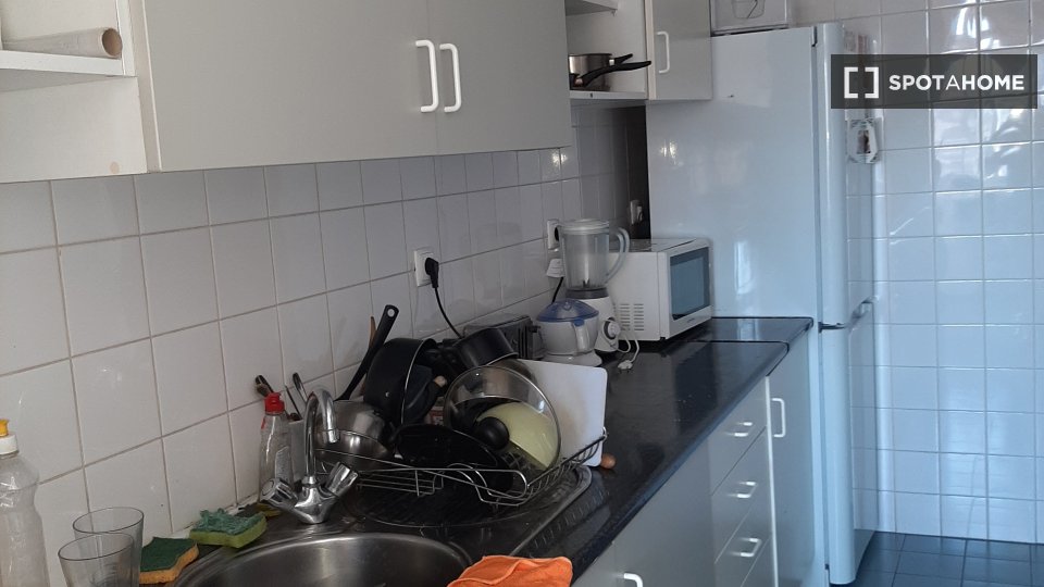 Double room Lisbon, 4 beds — photo 4