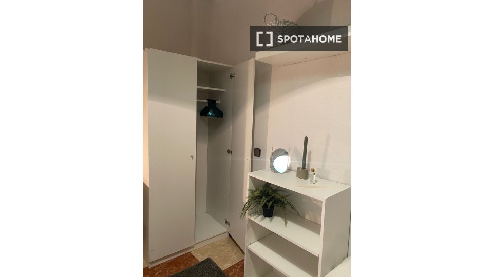 Double room Madrid, 4 beds — photo 5