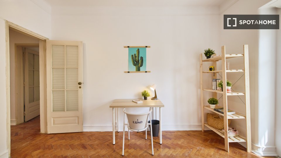 Double room Lisbon, 8 beds — photo 11