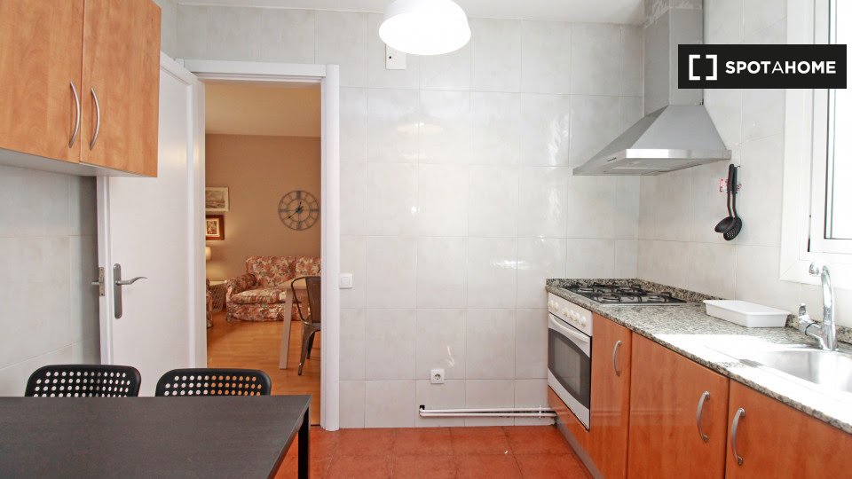 Apartment Barcelona, 4 beds, 140m² — photo 5