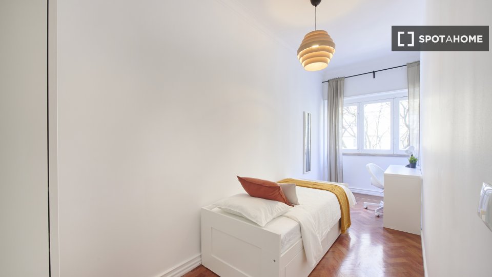 Double room Lisbon, 8 beds — photo 2