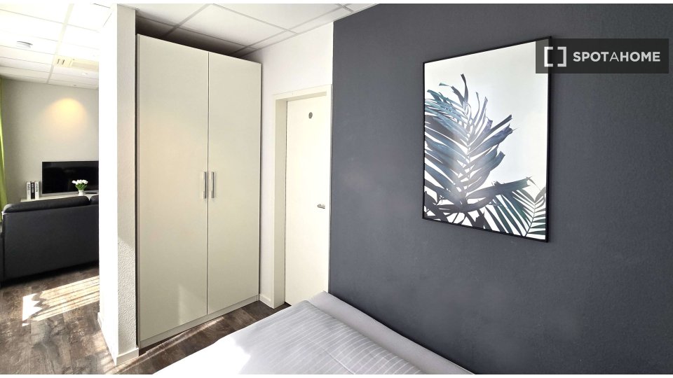Apartment Frankfurt, 1 bed, 29m² — photo 4