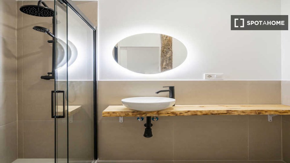 Double room Madrid, 16 beds — photo 30