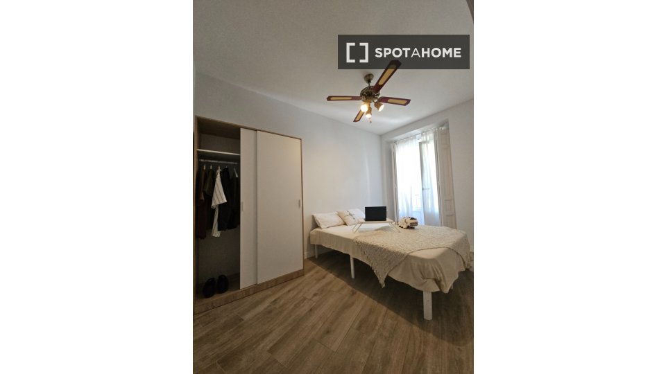Apartment Madrid, 4 beds, 105m² — photo 5