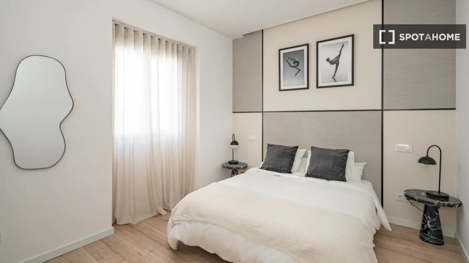 Double room Madrid, 5 beds — photo 1