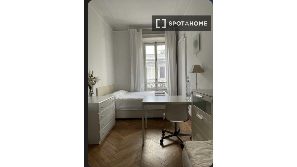 Double room Milan, 3 beds, 90m² — photo 5
