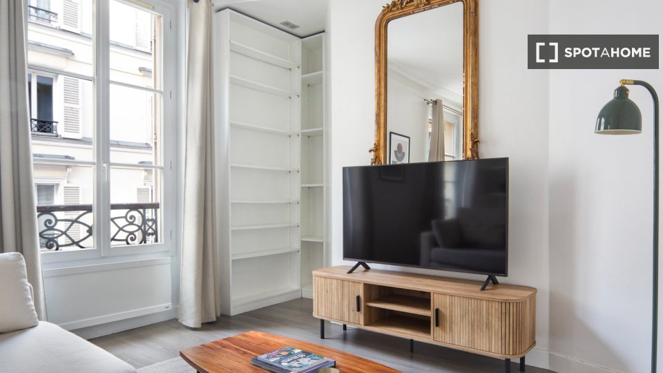 Apartment Paris, 2 beds, 61m² — photo 2