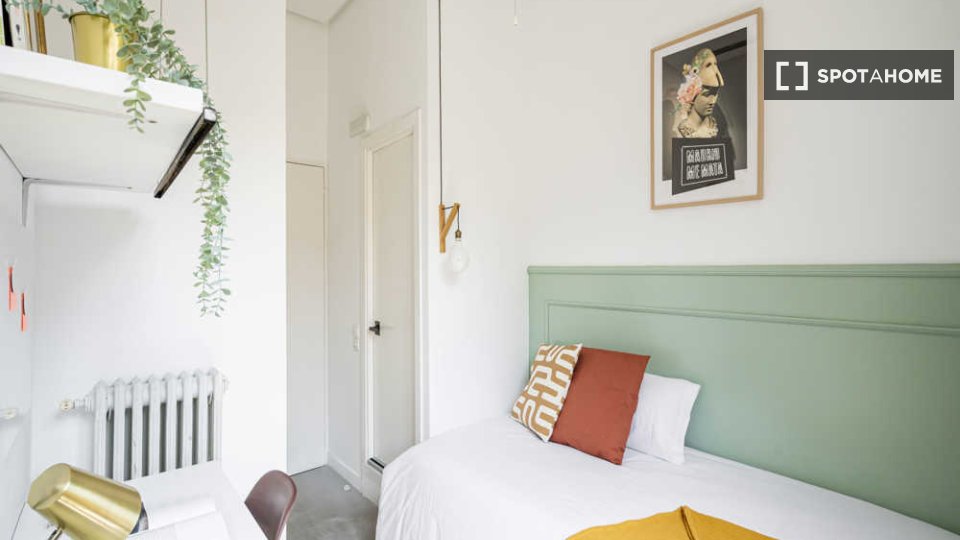 Double room Madrid, 67 beds — photo 62