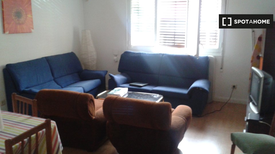 Double room Madrid, 5 beds, 155m² — photo 6