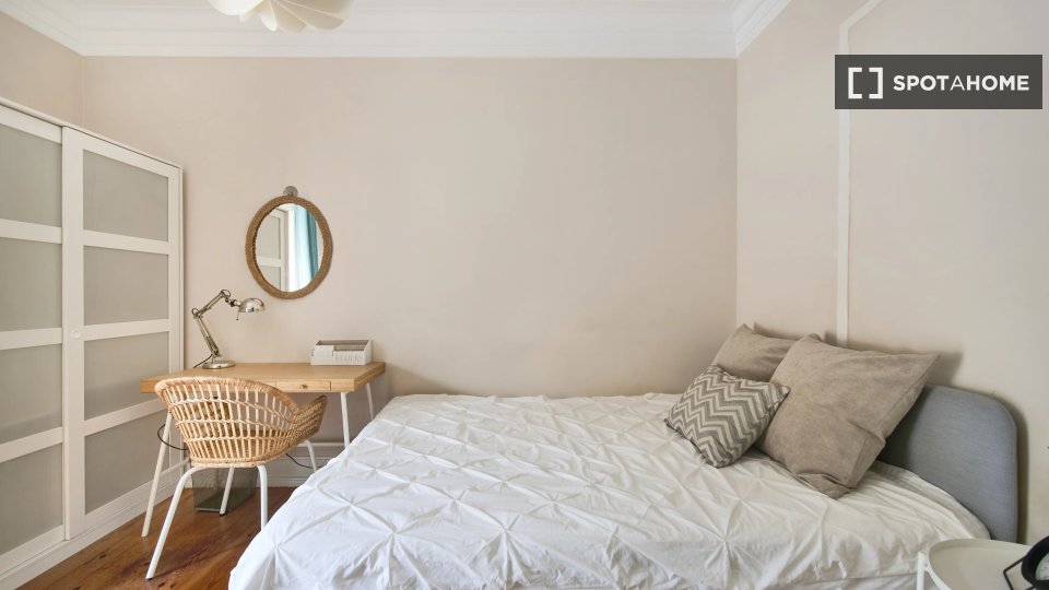 Double room Lisbon, 4 beds — photo 2