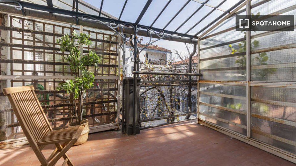 Double room Madrid, 3 beds — photo 27